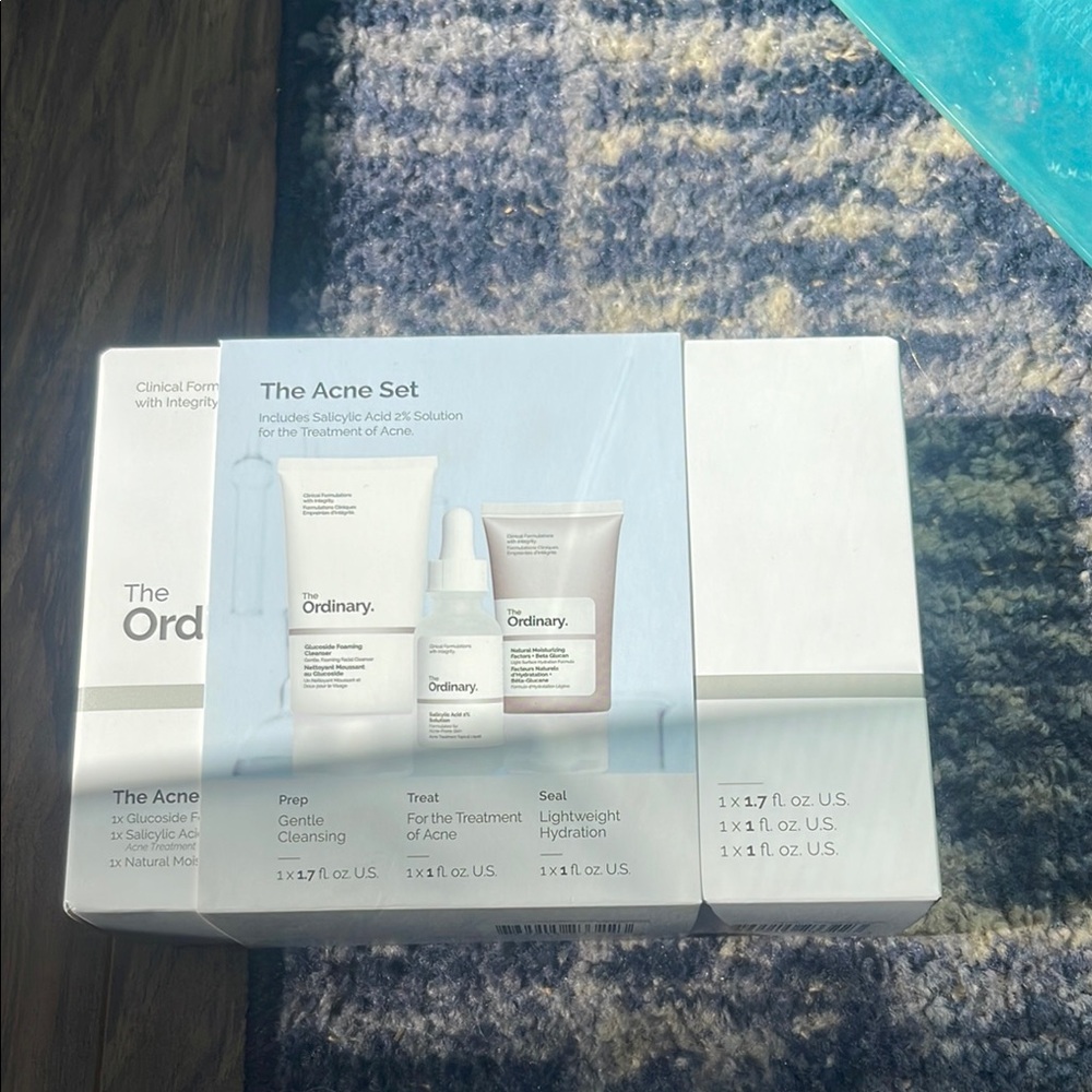 The Ordinary Acne Treatment Set - White and Gray